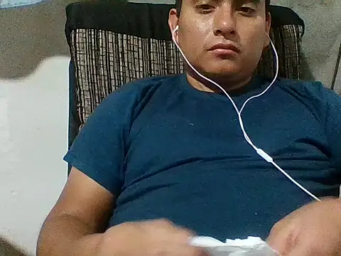 roberto17293's Webcam Show