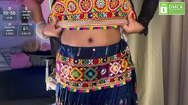 blissful-zovi's Webcam Show