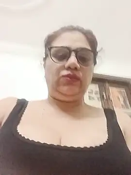 Wildsimmi27's Live XXX Chat