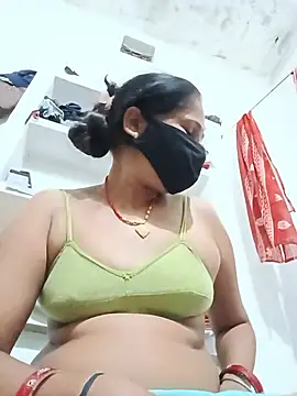 Pariraja_cute's Webcam Show