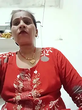 Pariraja_cute's Webcam Show
