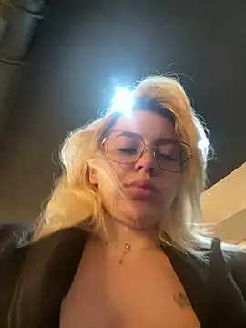 IveySin's Webcam Show