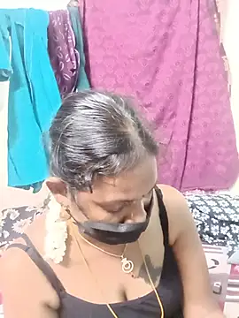 KadhalArasi's Webcam Show