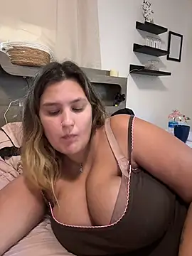 Latinamommy26's Webcam Show