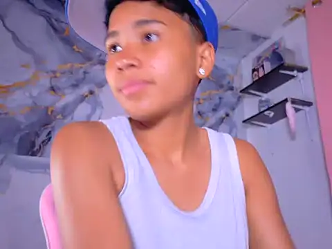 Eithan_88's Live XXX Chat