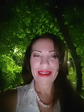 pure_elena's Webcam Show