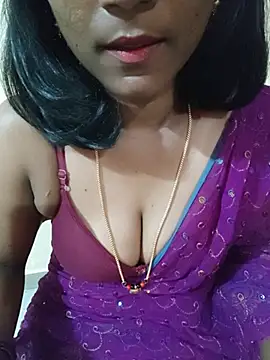 Sirisha_33's Webcam Show