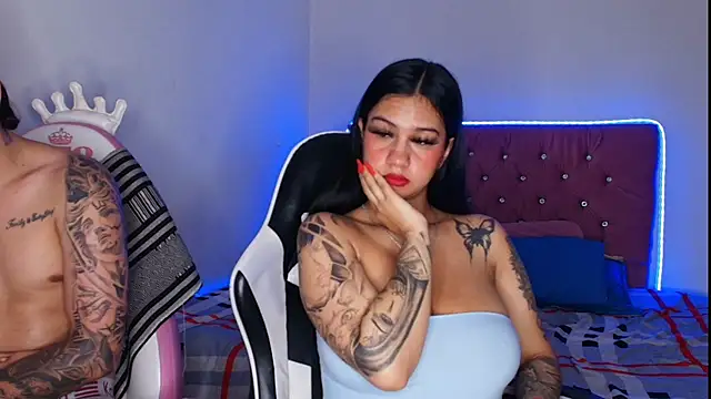 Chanel_n_connor's Live XXX Chat