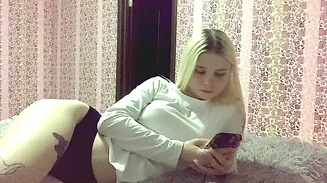 EdwinaDespres' Live XXX Chat