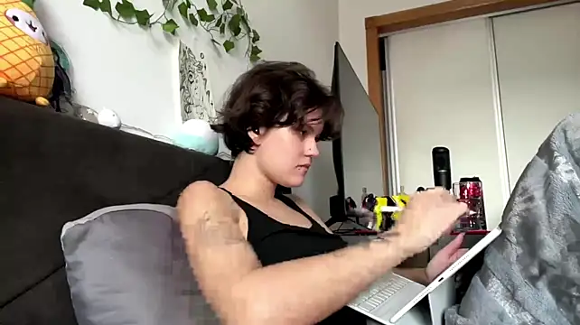 HeyFriren's Live XXX Chat