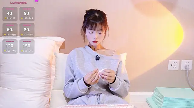 duoduo-18's Live XXX Chat