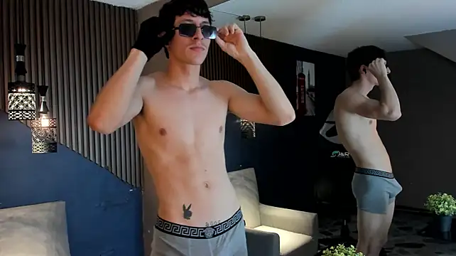 TheGhostforeeonss' Webcam Show