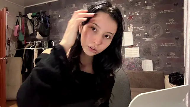 ClaudeBlitz's Live XXX Chat