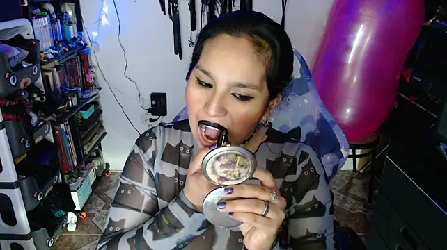 fetishisuto_kureiji's Webcam Show