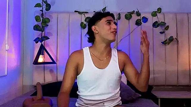liam_ossa's Webcam Show