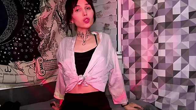 SweetFemBoyy's Webcam Show