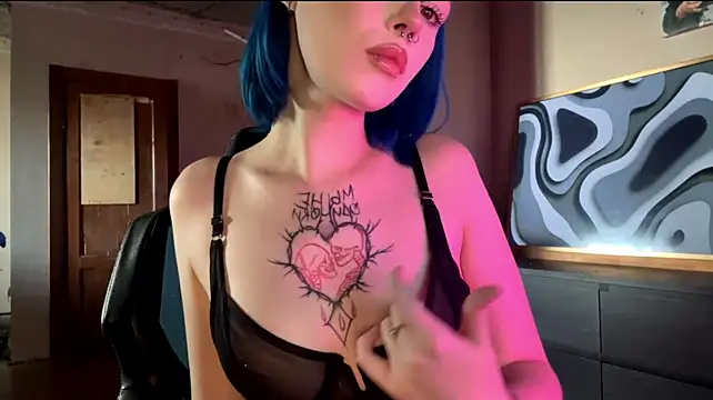 AnnieTouch's Webcam Show