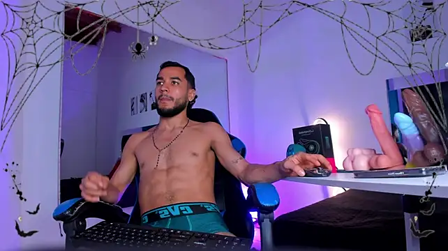 maxpower830's Webcam Show