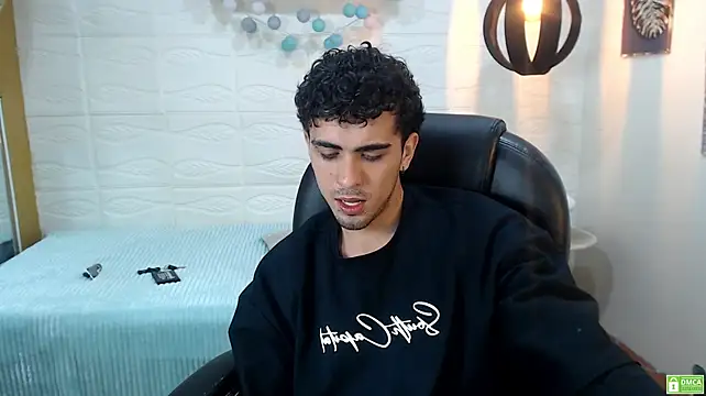 noah_bluex's Webcam Show