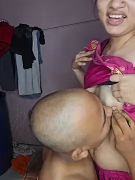 DesiGold_couple's Webcam Show