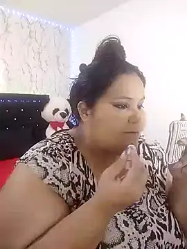 magda_curvy2324's Live XXX Chat