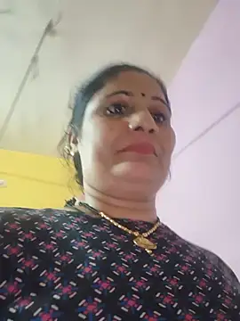 Karishma_bhabi02's Webcam Show