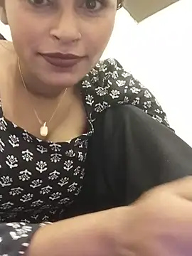 Raseeli_bhabhi1's Webcam Show