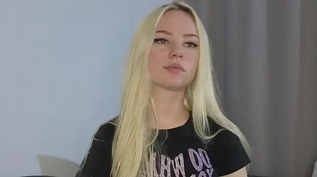Sweetcate's Webcam Show
