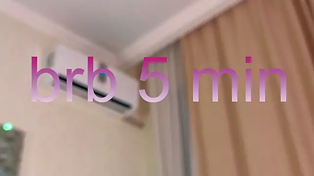 KiraRomeron's Webcam Show