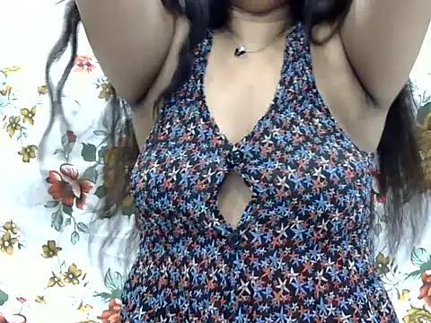 naina_queen88's Webcam Show