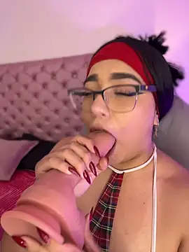 Wen-01's Live XXX Chat