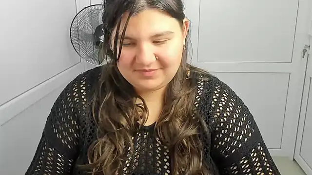 PhoenixFly's Live XXX Chat