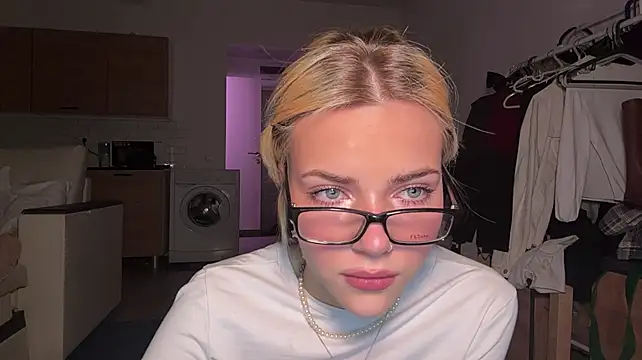ChristelDuncombe's Webcam Show