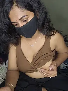 inaya28's Webcam Show
