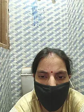 Cuty_ruhani's Webcam Show