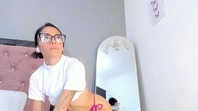 MhiaSweet's Webcam Show