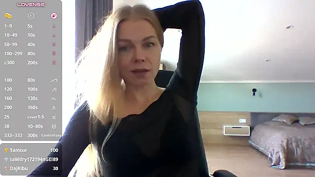TinaDiamond's Webcam Show