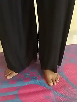 Hot_pooja_001's Webcam Show