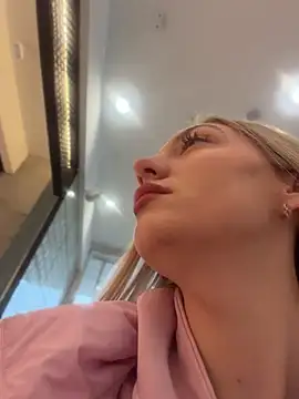 JessiTous' Webcam Show