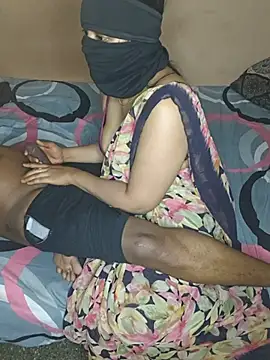 Zara_cpls_tamil's Webcam Show