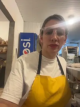Gatitacarlita 现场性爱视讯表演