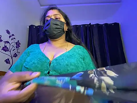 UR_Chocogirl's Webcam Show