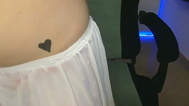 IndianRose143's Live XXX Chat
