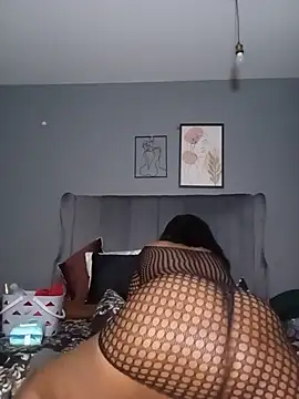 RealMsPEARLsEXY69's Live XXX Chat