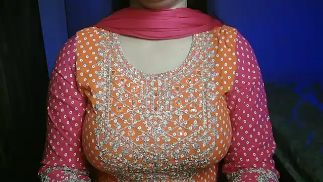 HotNiyathi's Webcam Show