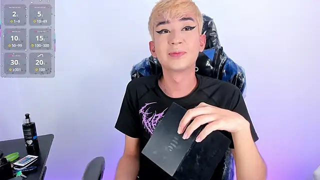 Chris_boy_'s Webcam Show