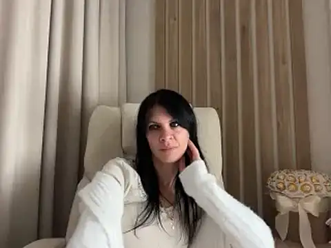 InjaAtHome's Live XXX Chat