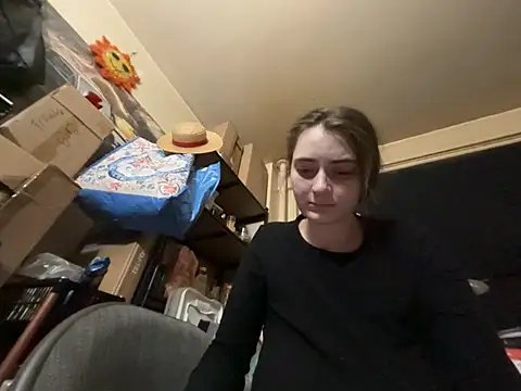 Snowbunnycake_131's Webcam Show