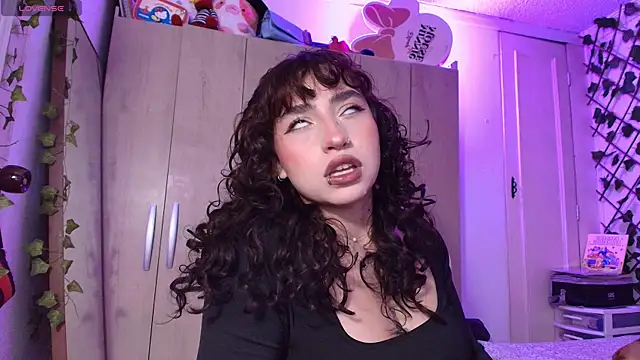 valenor_'s Live XXX Chat
