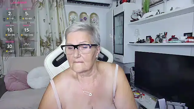 Selenna57's Webcam Show